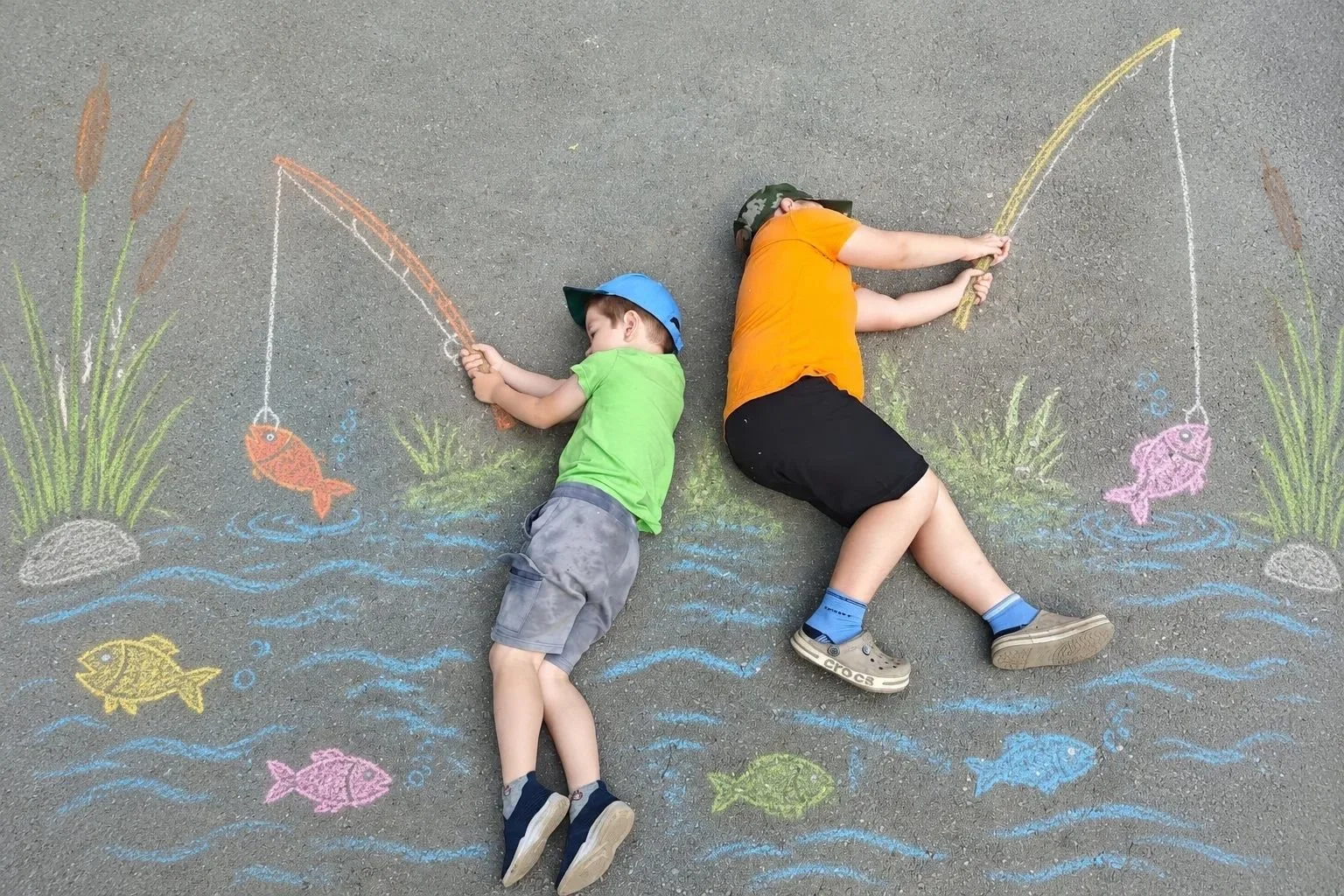 🎨 Асфальт как холст для детской фантазии! 🎨В нашем детском саду сегодня царила особая атмосфера — 