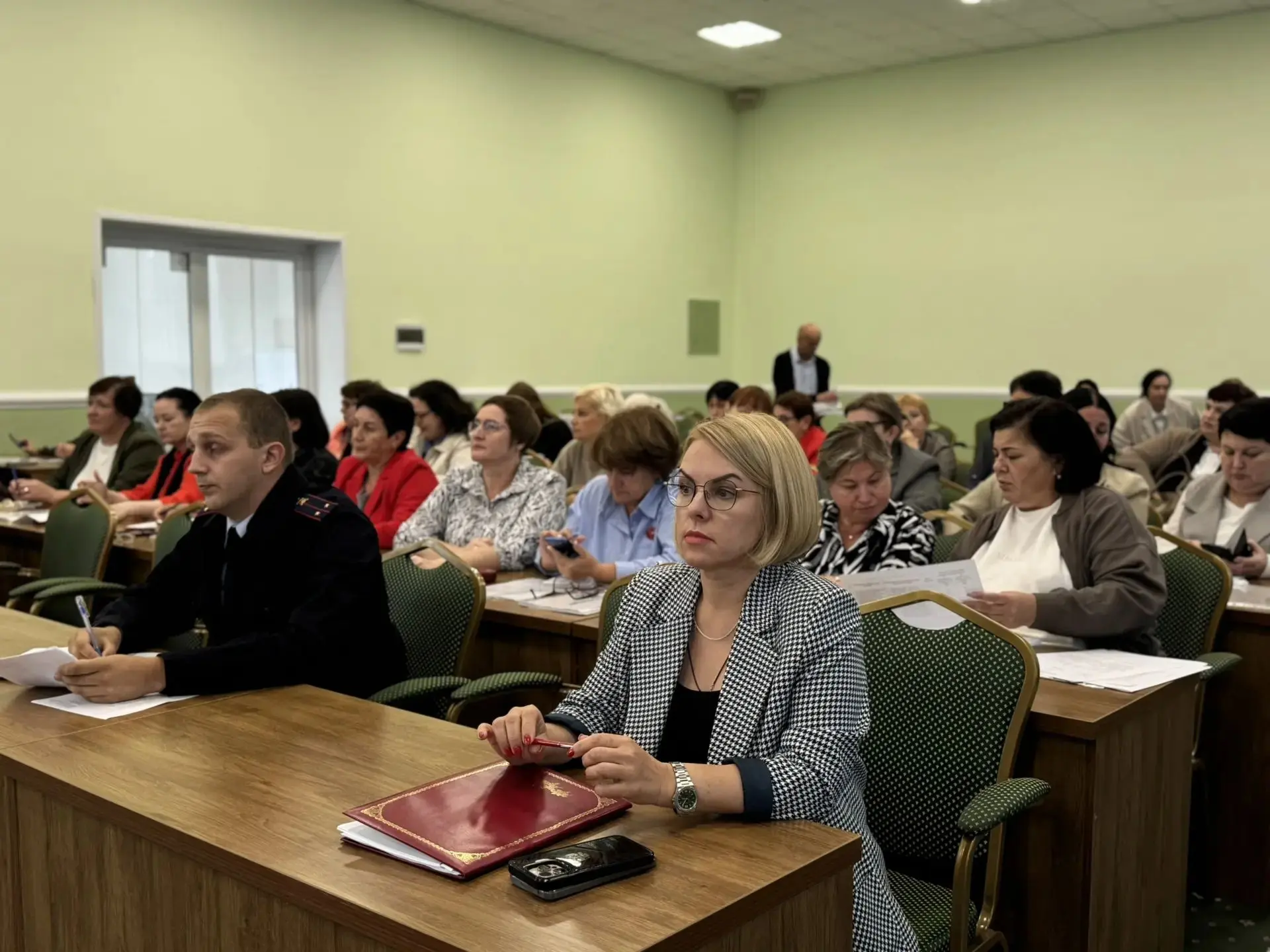 Учебно‑практическое занятие для членов участковых комиссий состоялось в большом зале ад...