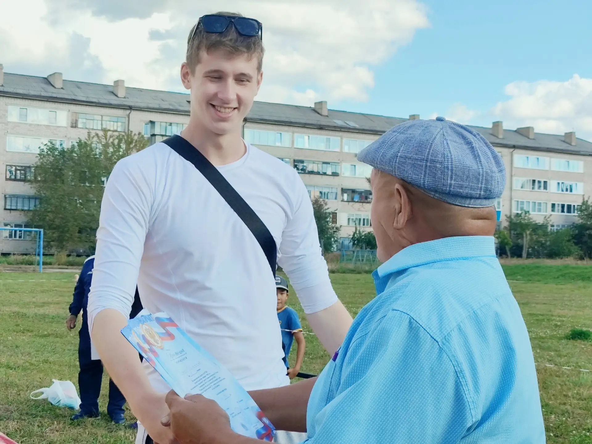 Праздники в Межозёрном: 70 лет посёлку и День шахтёра!