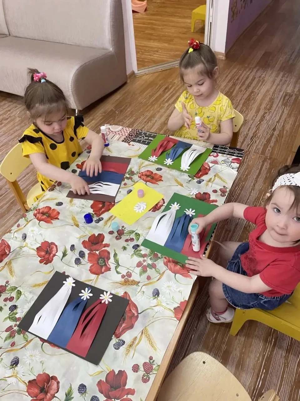 🎉 С Днём России! 🇷🇺

Сегодня великий праздник нашей большой и любимой страны. Желаем каждому из в