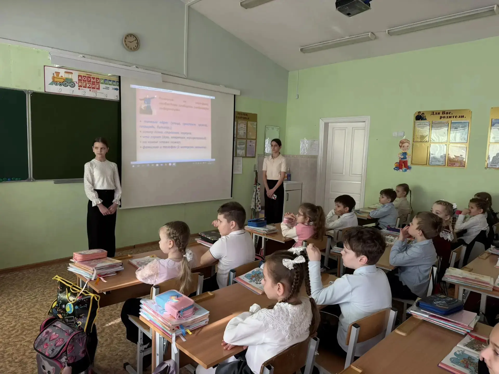 ‍‍🚒🙍Сегодня,  11 марта, участники дружины юных пожарных "Искра" МБОУ СОШ №14 провели для учеников на