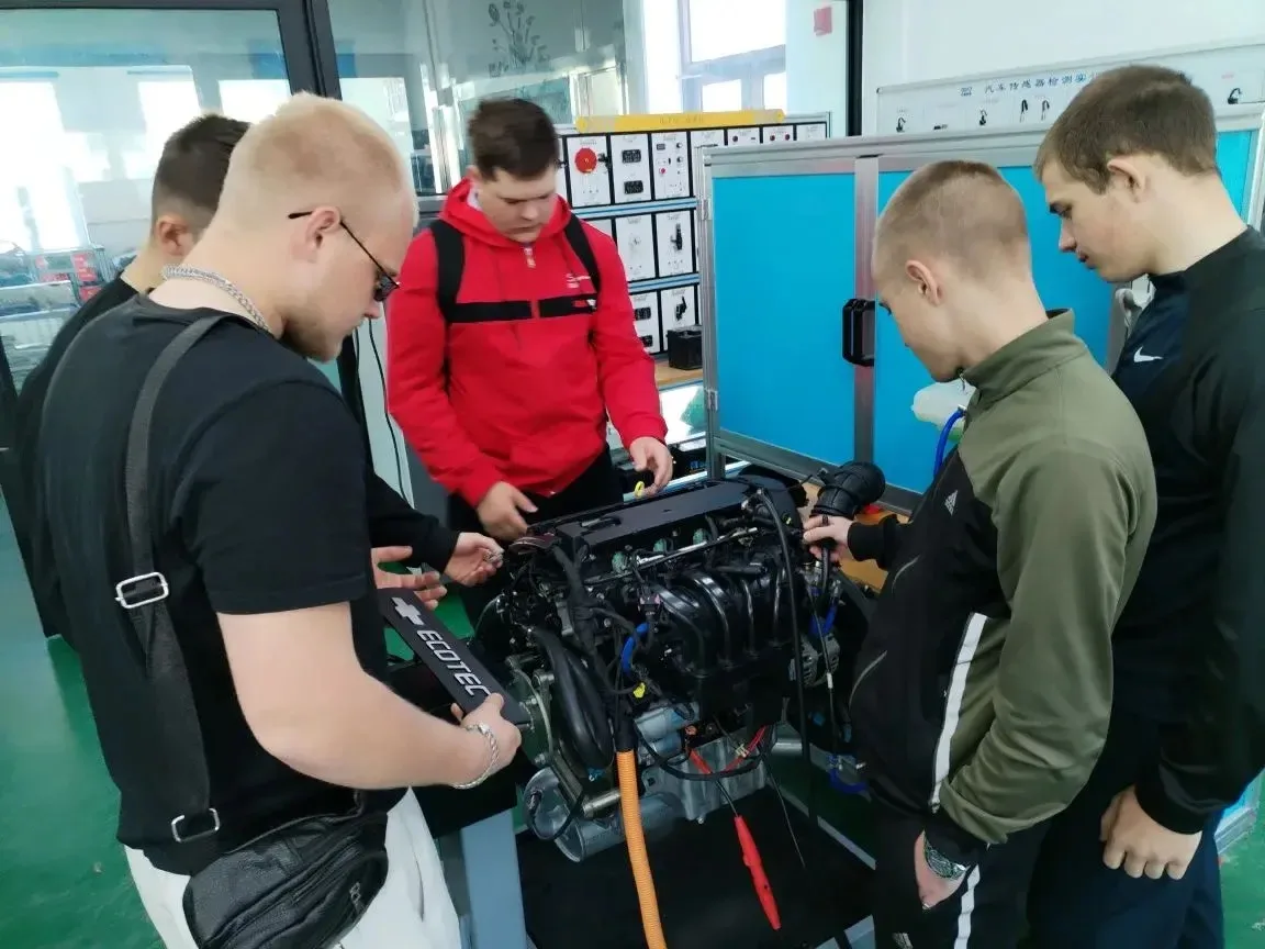 🚗 Только в ПГУ им. Шолом-Алейхема студент среднего профессионального образования может поехать на ме