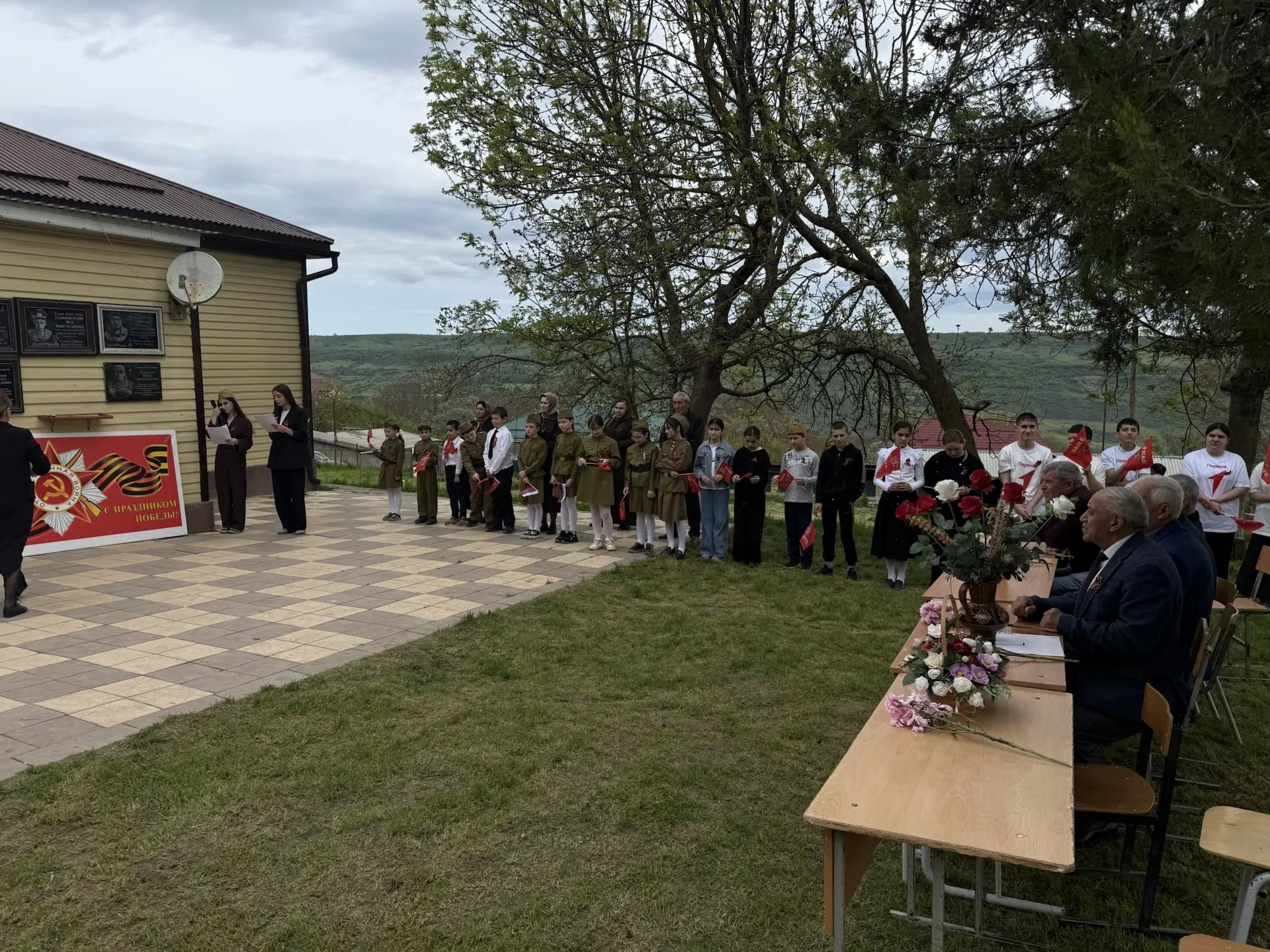 "Мы помним! Мы гордимся!". В преддверии Дня Победы в  школе прошло трогательное меропри...