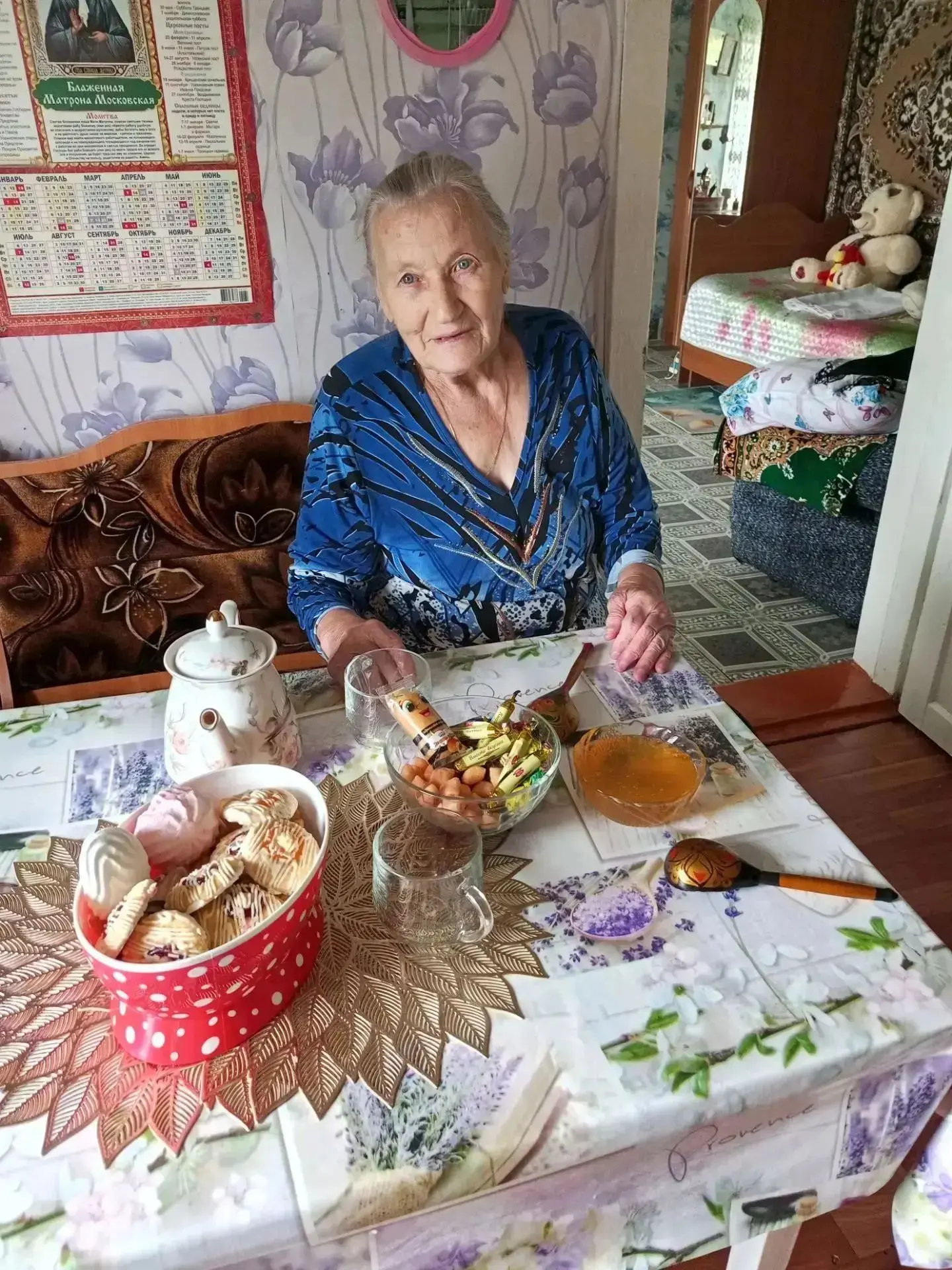 14 августа все верующие празднуют Медовый спас. В этот день принято угощать близких мёд...