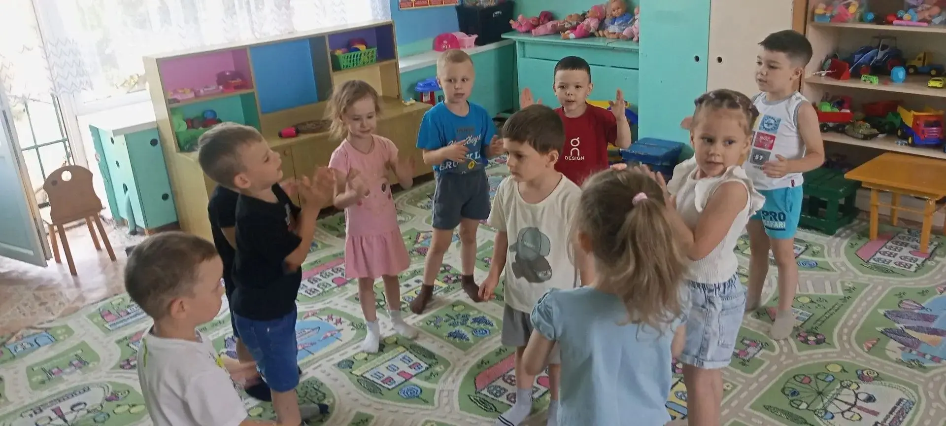 🎉 Международный день дружбы в группе «Подсолнушки»! 🎉