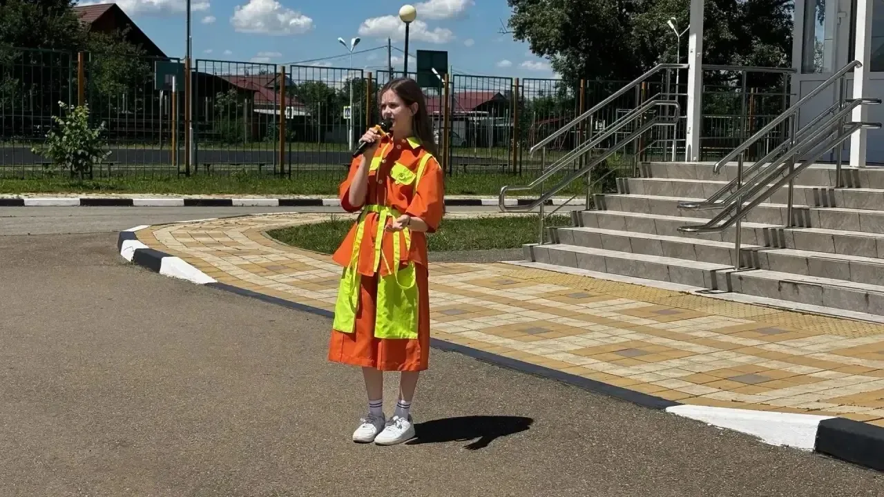 НЕМНОГО ГРУСТНО, НО ОЧЕНЬ ЯРКО: В «ЛЕТНЕЙ КАРУСЕЛИ» ЗАКРЫЛИ СМЕНУ

Вот и пролетела наша лагерная ска