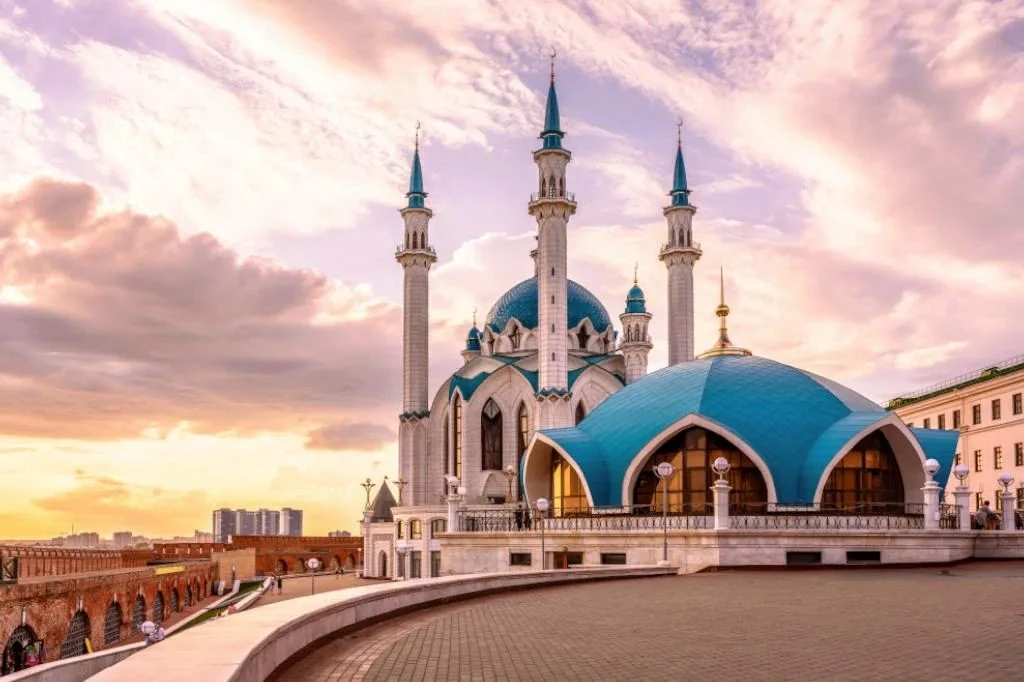 С Днём Республики, дорогие татарстанцы! 💚