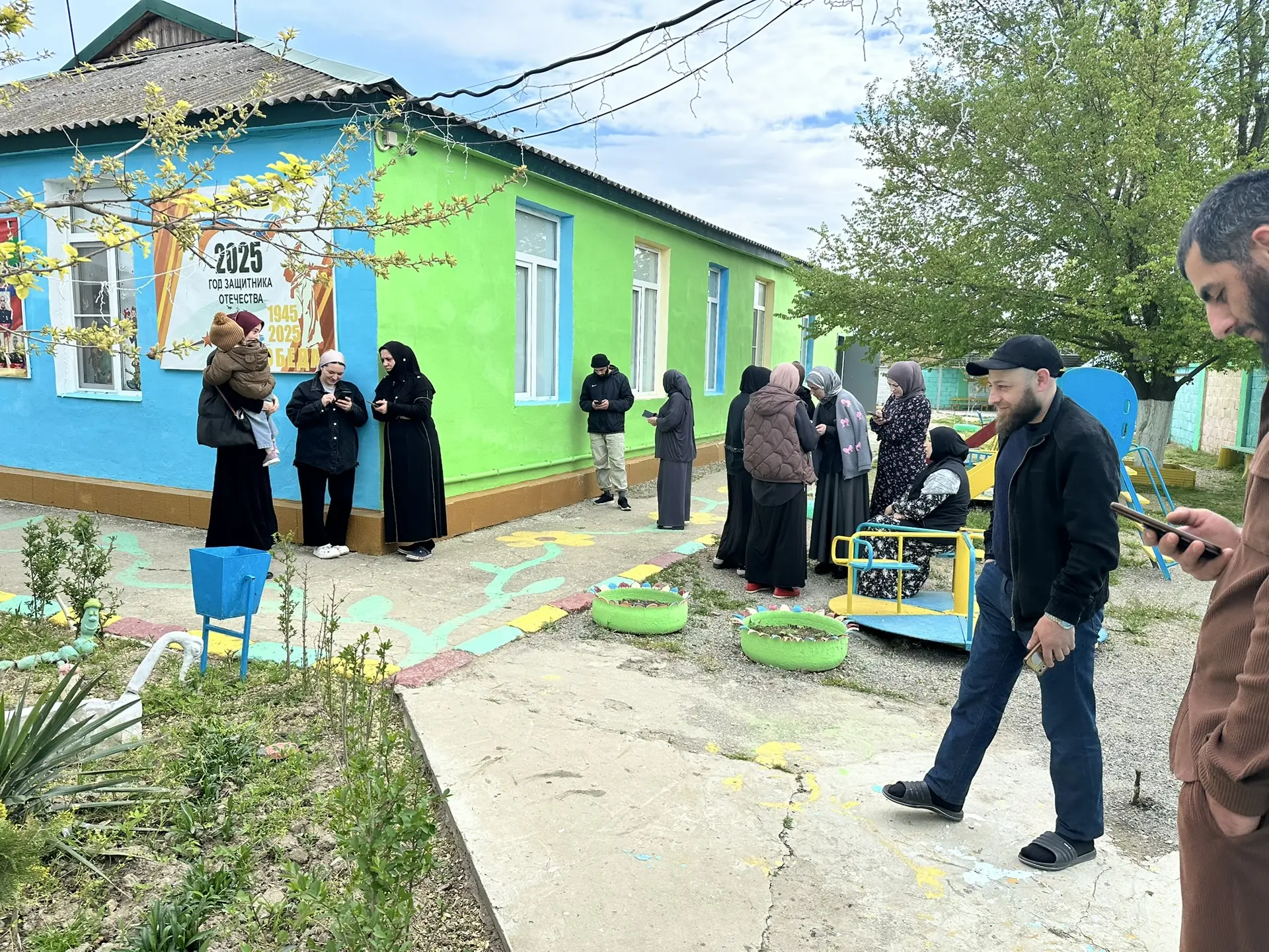 Сегодня воспитатели МБДОУ Д/С №96 совместно с родителями приняли участие в голосовании «Формирование
