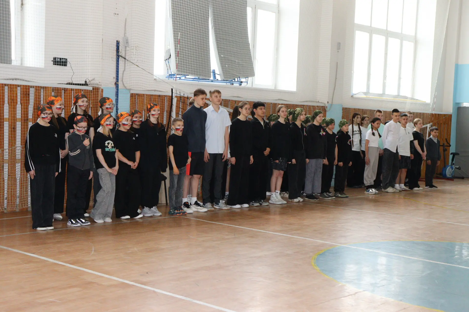 ЗАРНИЦА 2.0 🇷🇺🔥💪🏻    🇷🇺Сегодня  в школе прошла военно-спортивная игра «Зарница» для обучающихся 5-9 