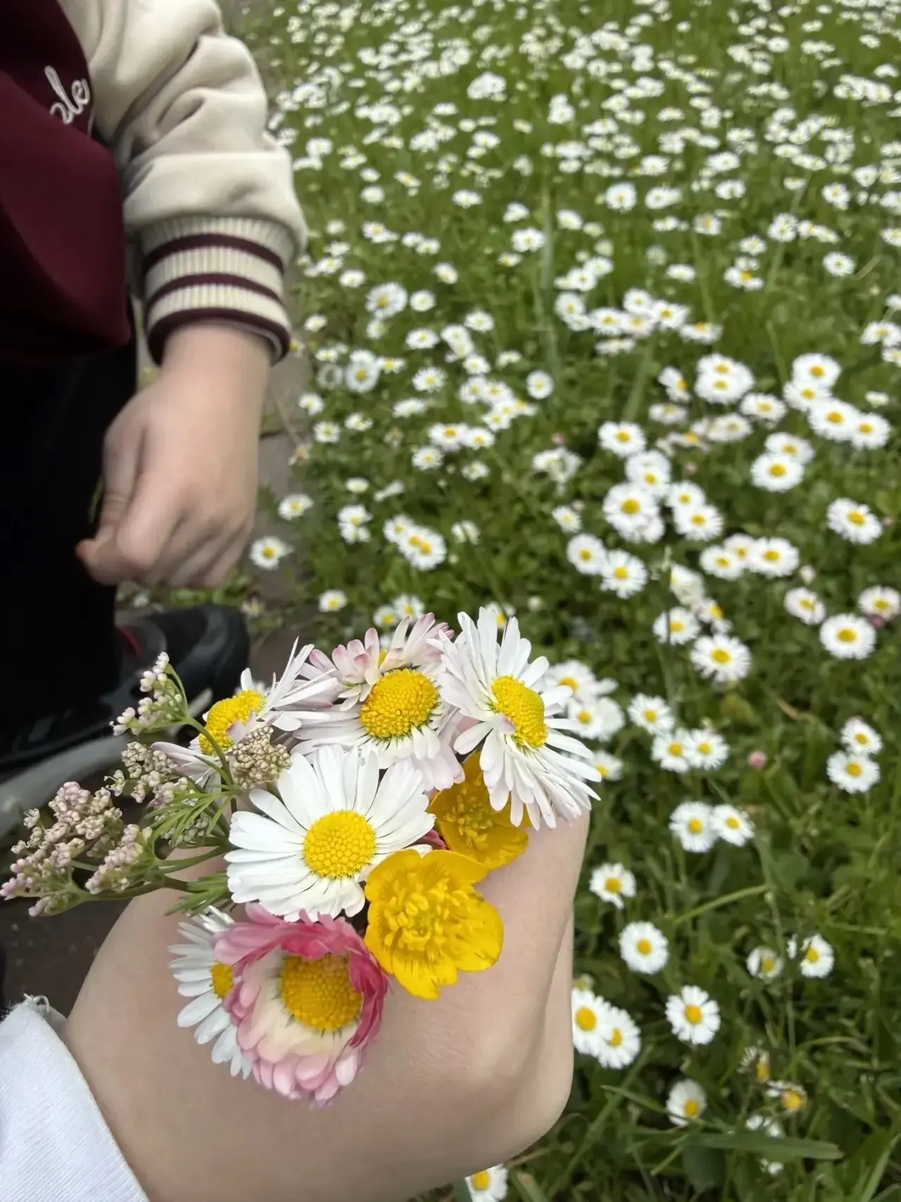 Искусство миниатюрной цветочной композиции 💐

Дошкольный возраст является базой для формирования ос