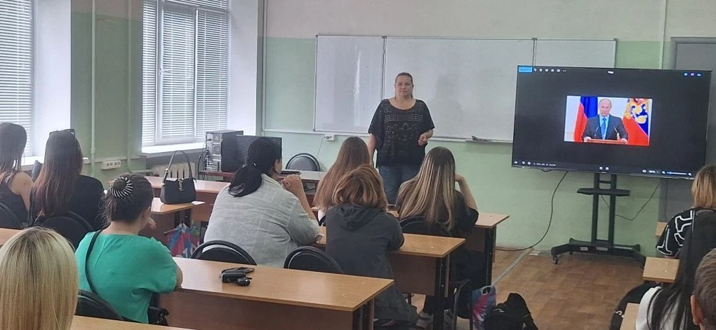 В преддверии Дня России для студентов первого курса сотрудниками Музея боевой славы была проведена л