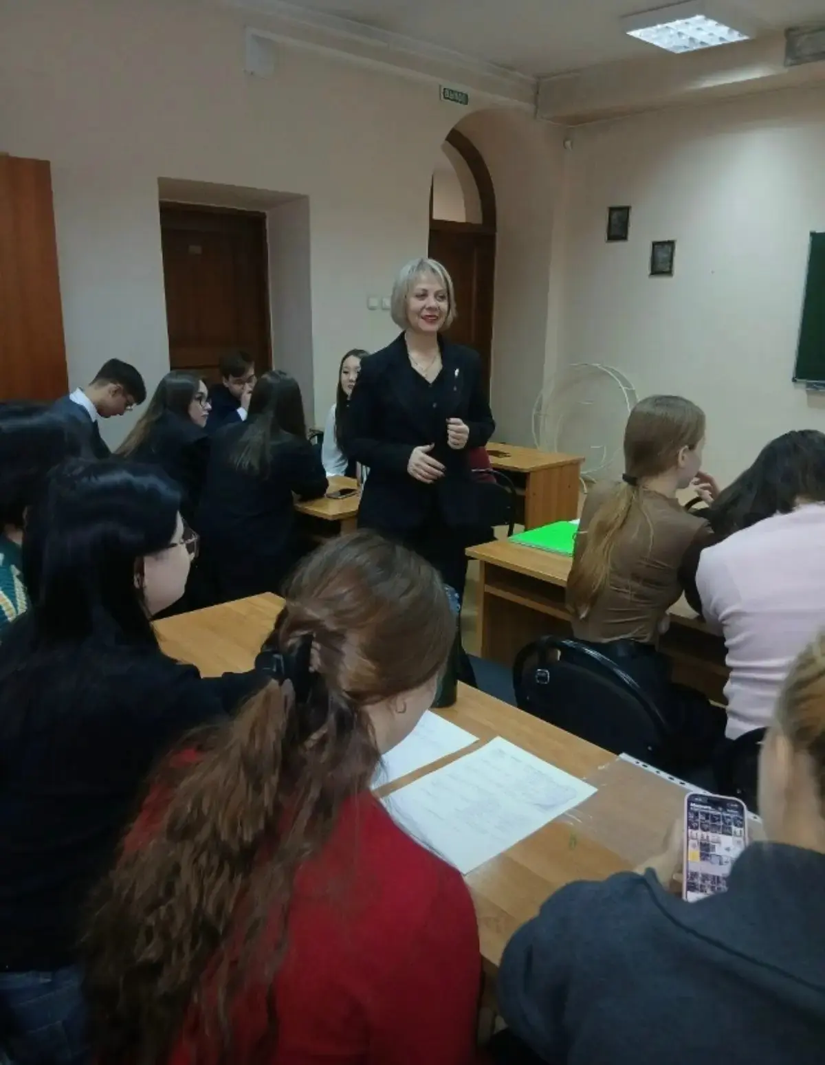 В Педагогическом институте прошло необычное занятие, объединившее опытных школьных учителей, студент