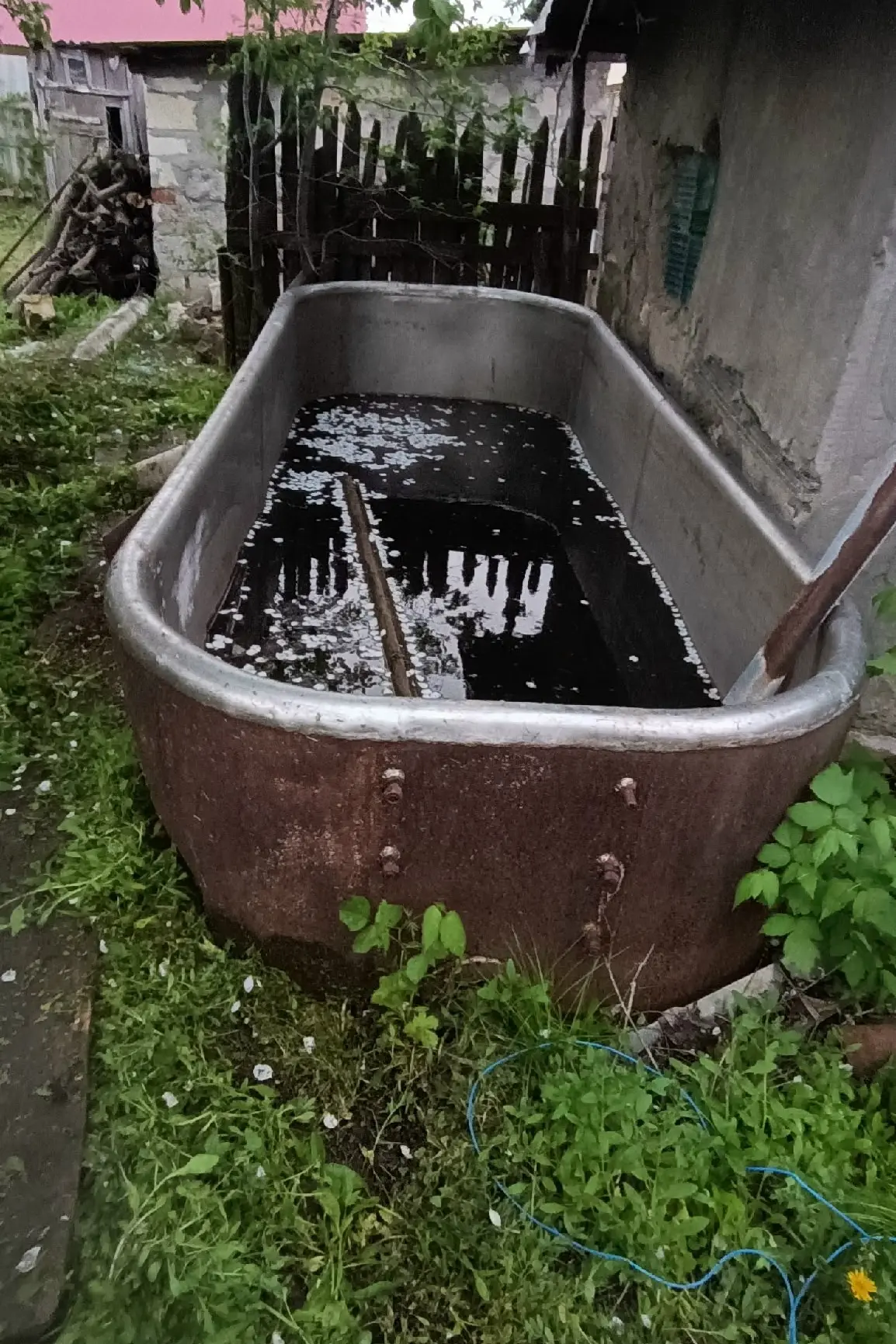 Продам,пищевая нержавейка 95 тысяч торг .330/130/63. Саратовская область, Федоровский р...