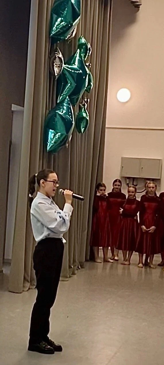 🌞🎶🌞1 июня, в Международный день защиты детей, в школе № 32 прошёл праздничный концер...