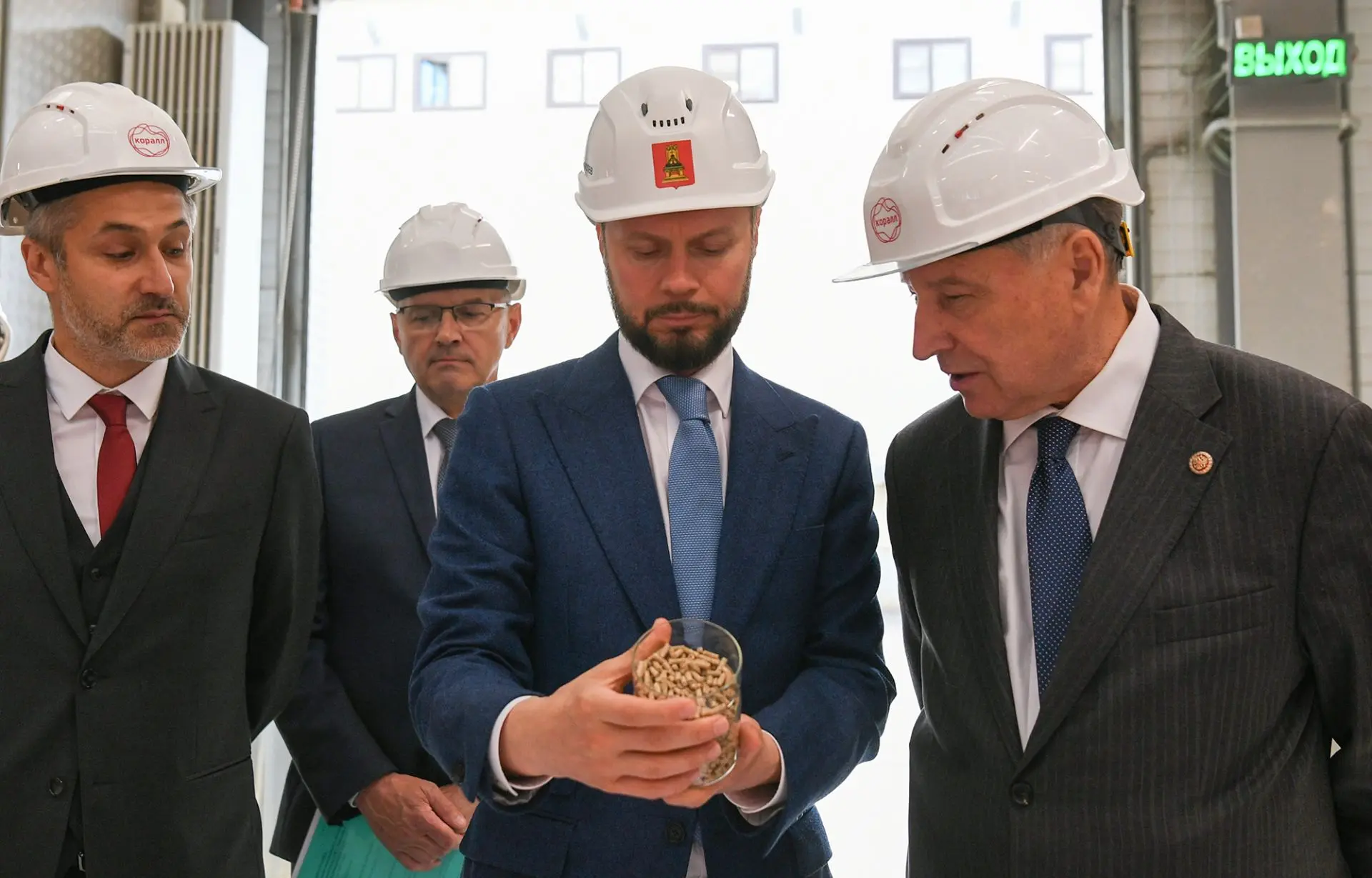 Виталию Королеву в Бежецком округе представили производственные мощности крупнейшего агропромышленно