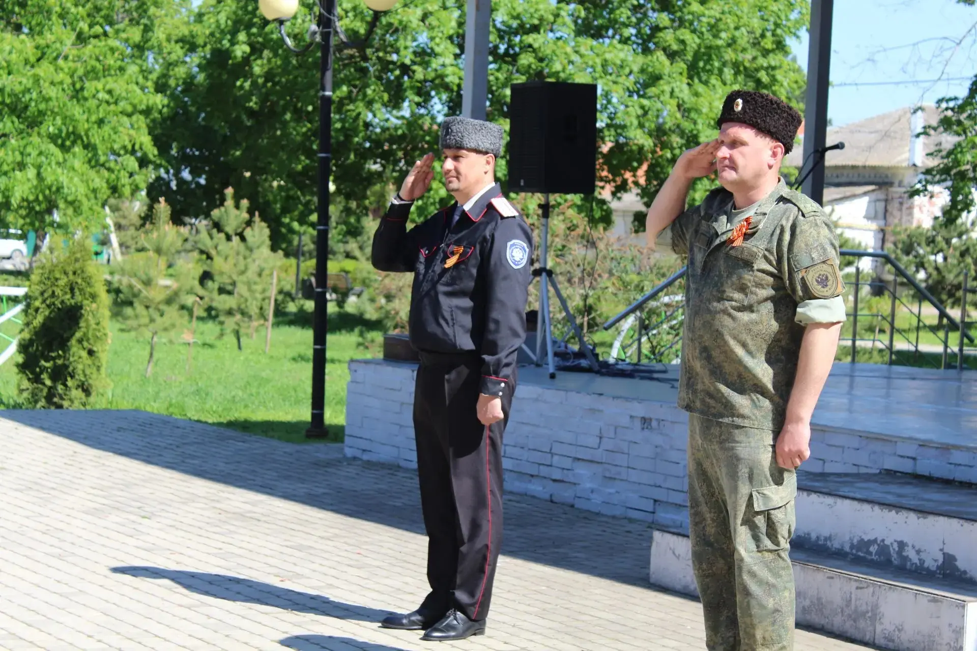Сегодня в парке станицы Старощербиновской прошли районные соревнования «Казачья верста», посвящённые