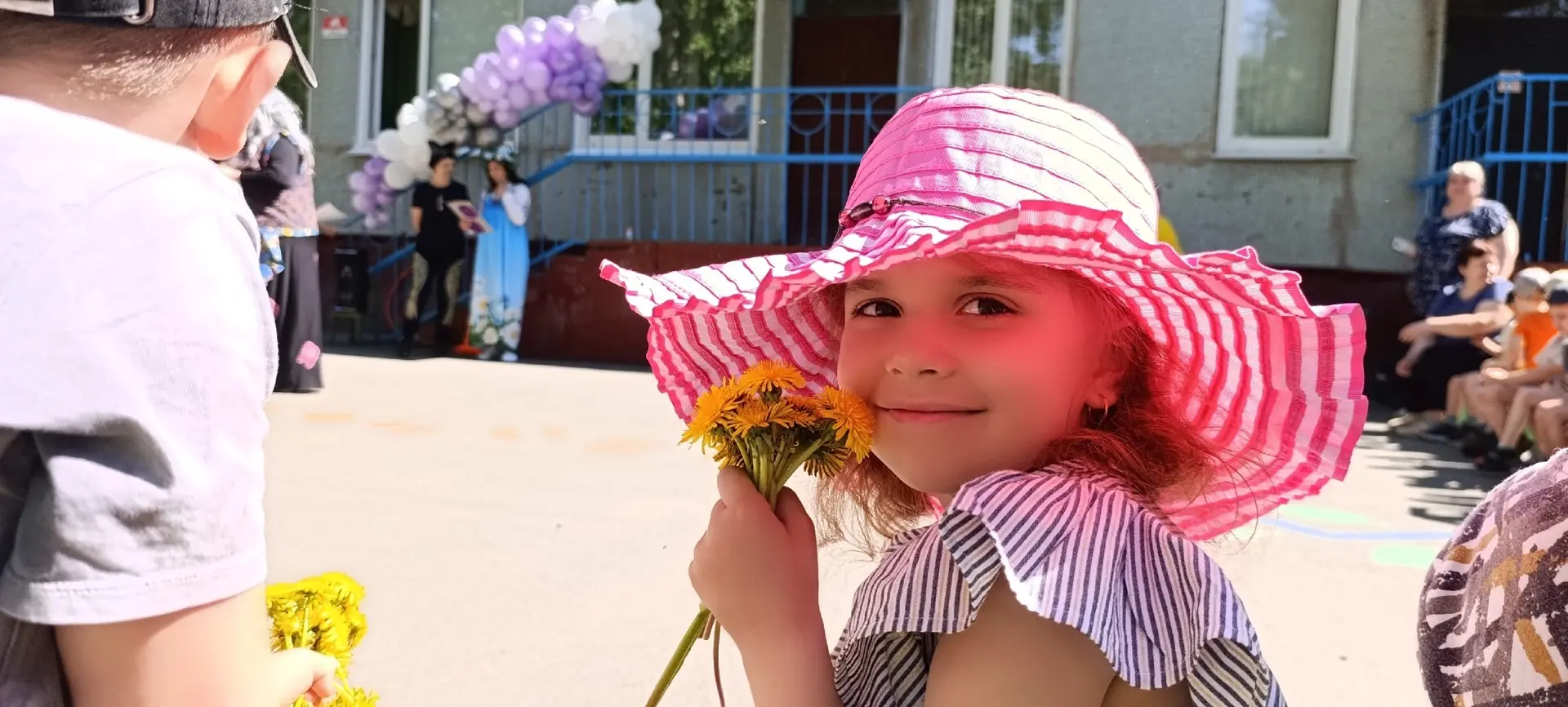 Лето в Сибири — оно такое короткое, но такое невероятно яркое! 
☀️ Ловим каждый тёплый денёк, каждую