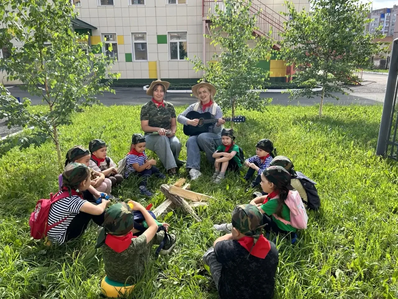 🏕️В поисках приключений: как в нашем детском саду прошёл туристический поход!