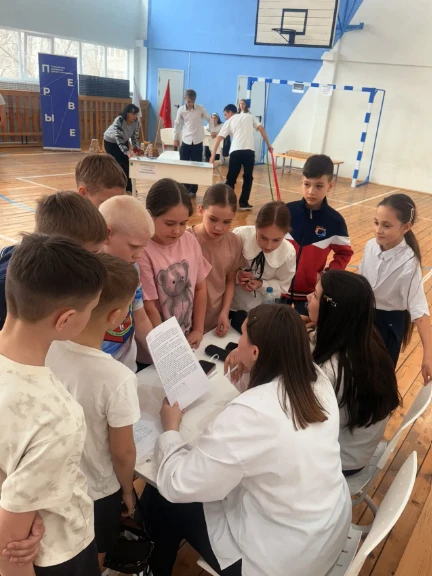 В школьном этапе "Зарница 2.0" среди 3-4 классов  участвовал 4 "Б" класс МБОУ "Лицей". Ребята выполн