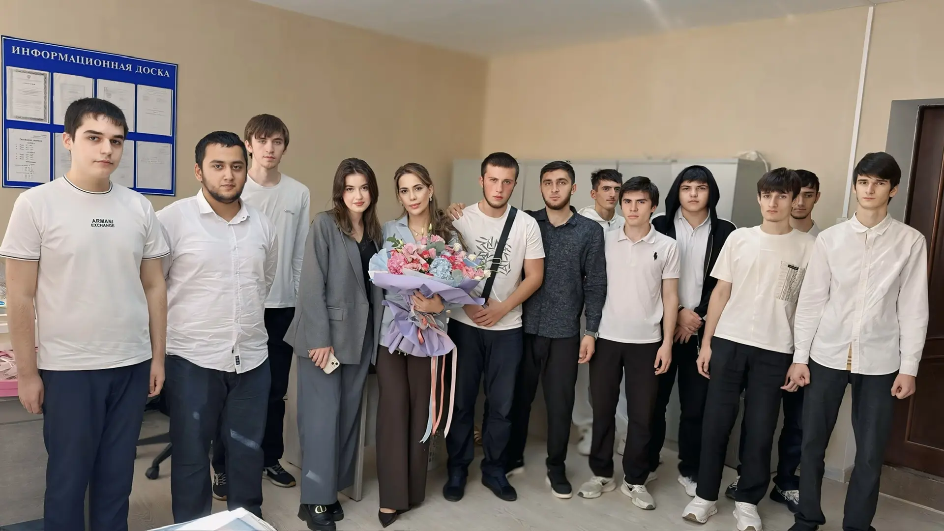 🎉Выразили свою признательность студенты нашего колледжа и своим кураторам. Ребята дари...