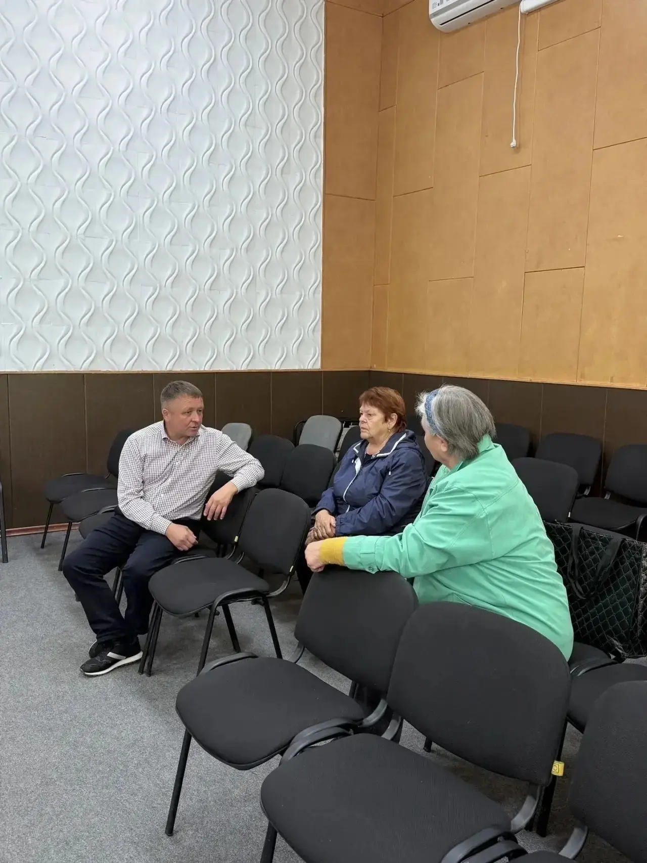 Бомбоубежище без замка и аппарат, которого нет: приём в Качуге