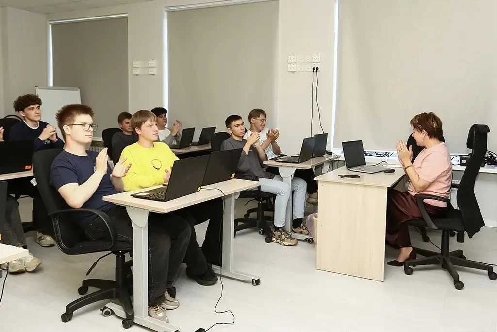 Уважаемые родители и учащиеся! 

Центр цифрового образования детей "IT - куб.Находка" приглашает на 