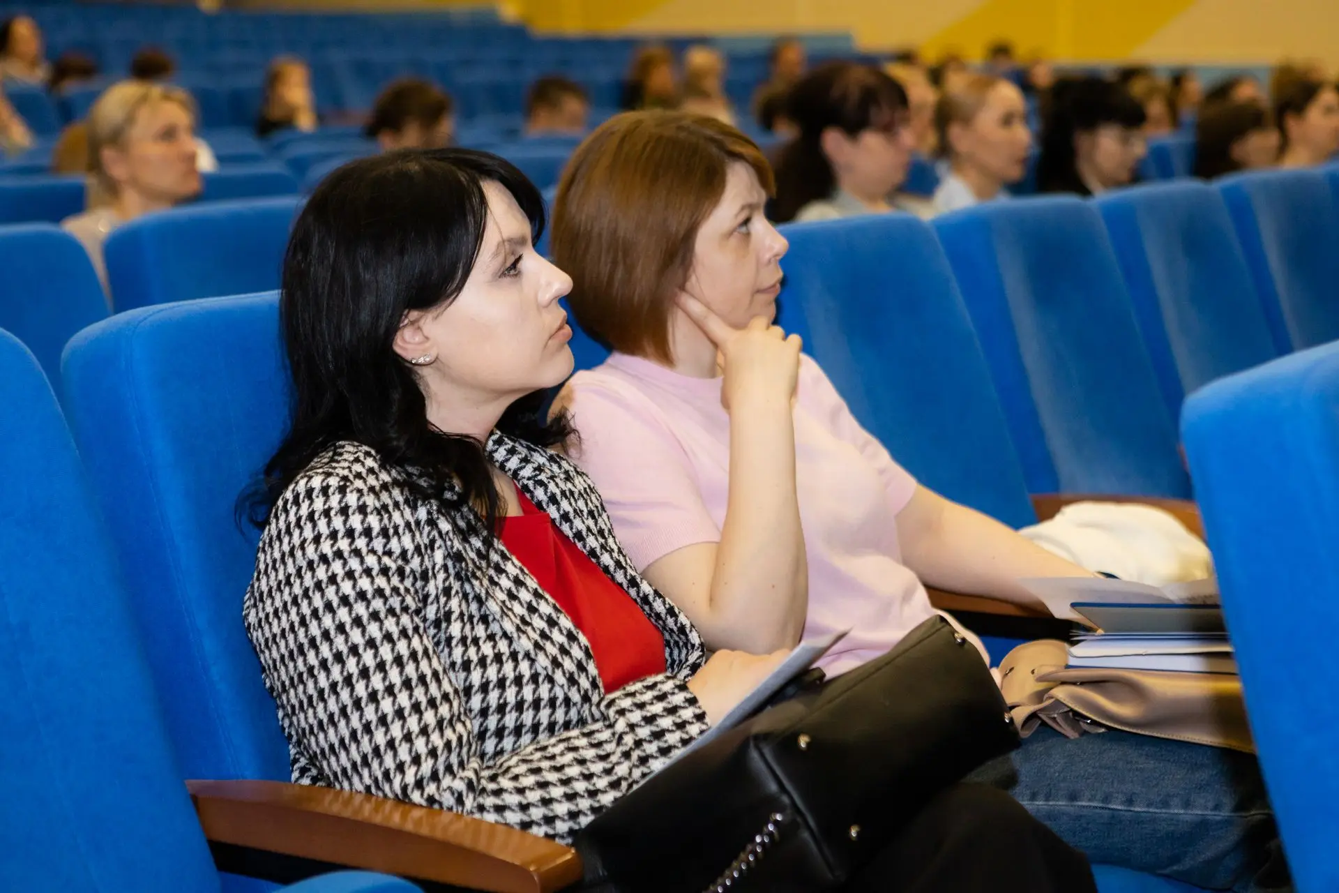 📚 С 4 по 7 мая в Калининграде проходят курсы повышения квалификации специалистов ГИА  На базе МАОУ С