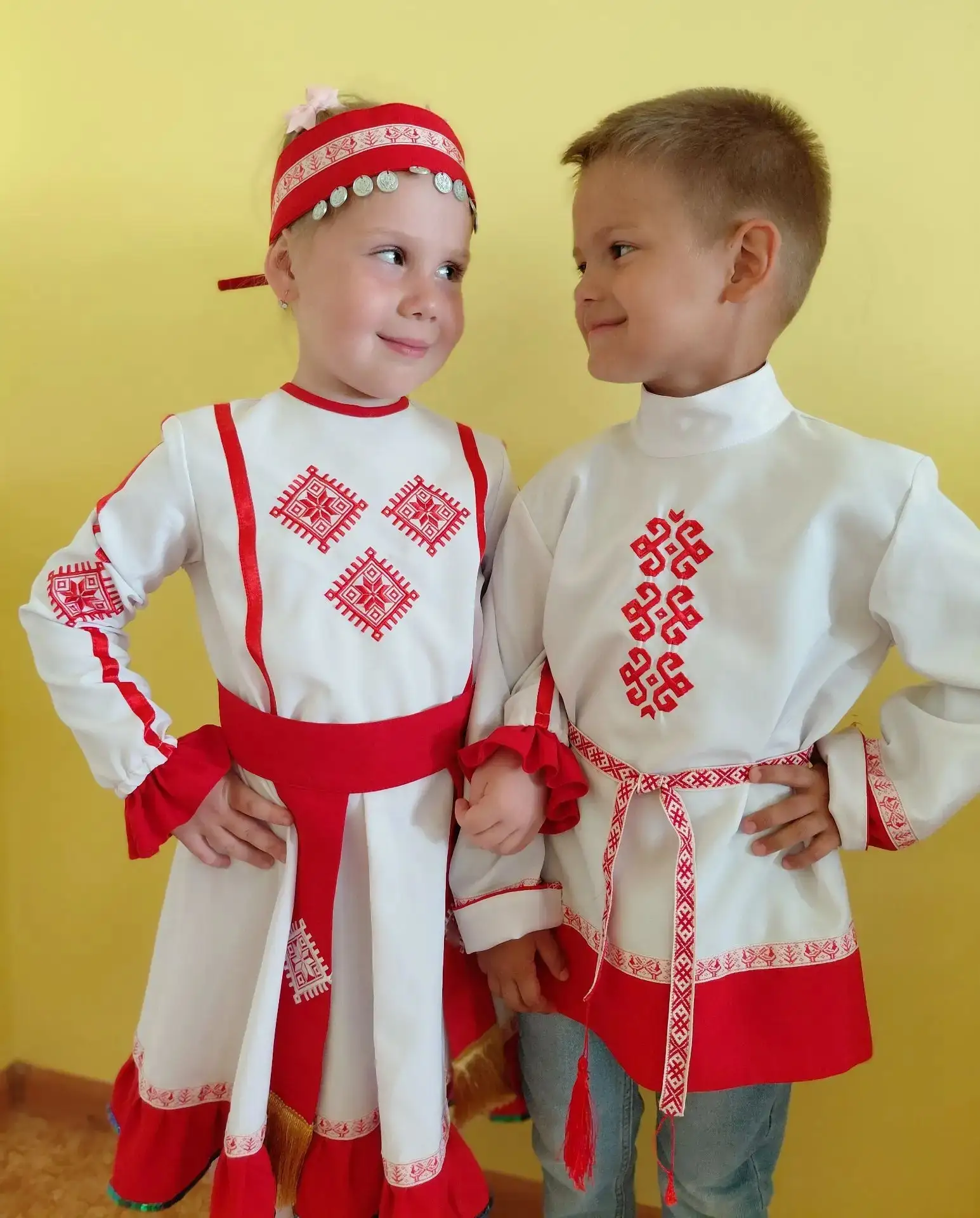Чувашские солнечные узоры и народные игры...