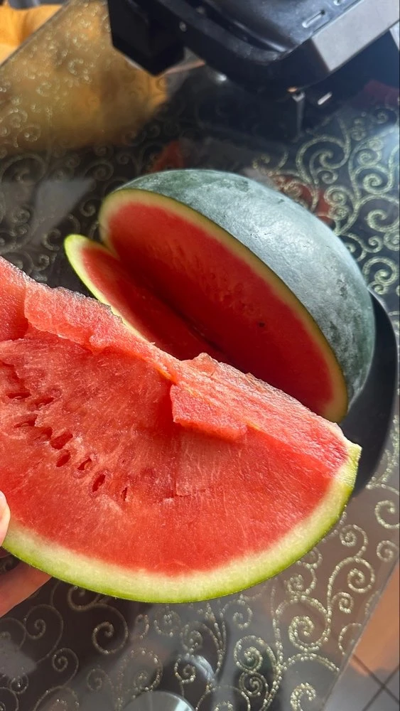 🍉 по дороге в Москву по нашей старой доброй традиции зарулили на кубанский рынок за ме...