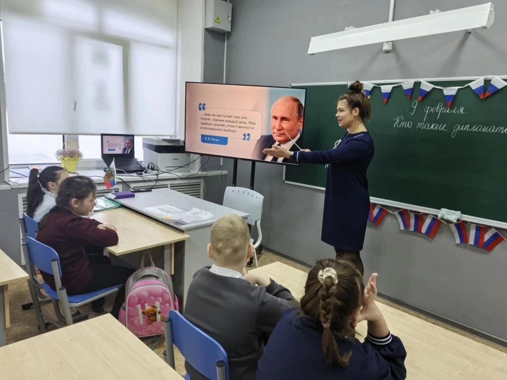 📚🔖📖🖌 Школьники суммарно почти месяц проведут на каникулах в новом учебном году - осенние, зимние