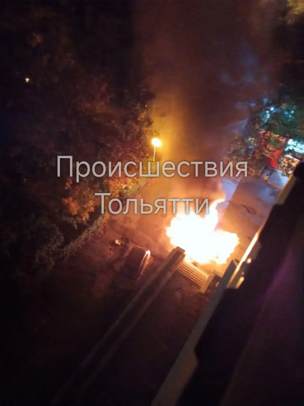 Фрунзе 20, сегодня пол четвертого утра подорвали  под окнами машину!