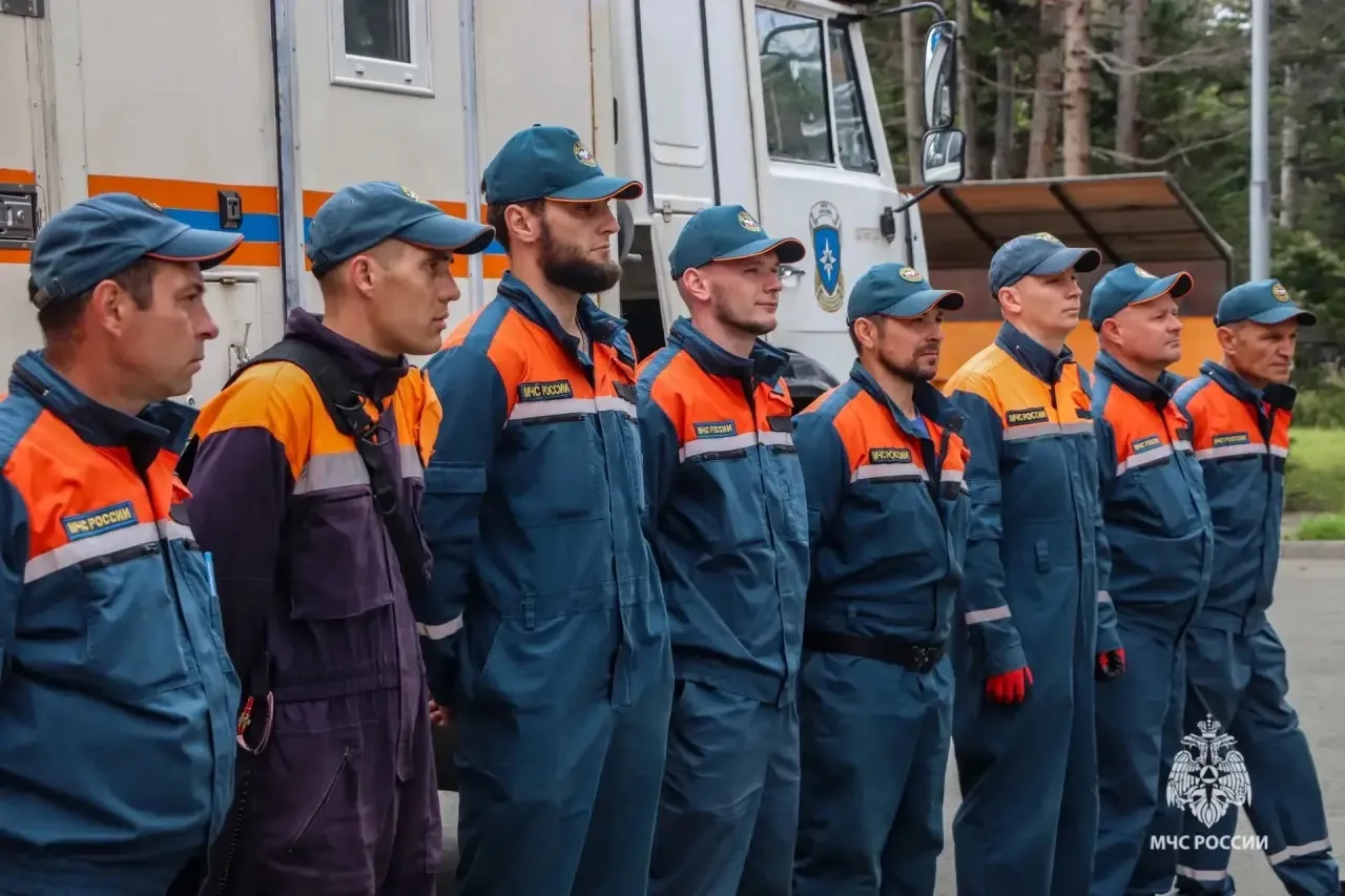 ❗️На Сахалине продолжается поиск двух человек, пропавших во время циклона