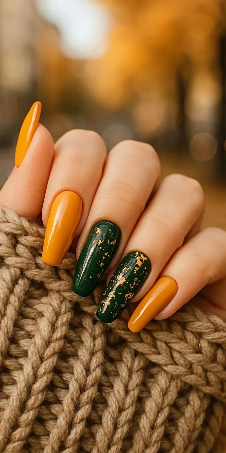 Осенние цвета маникюра 💚💛