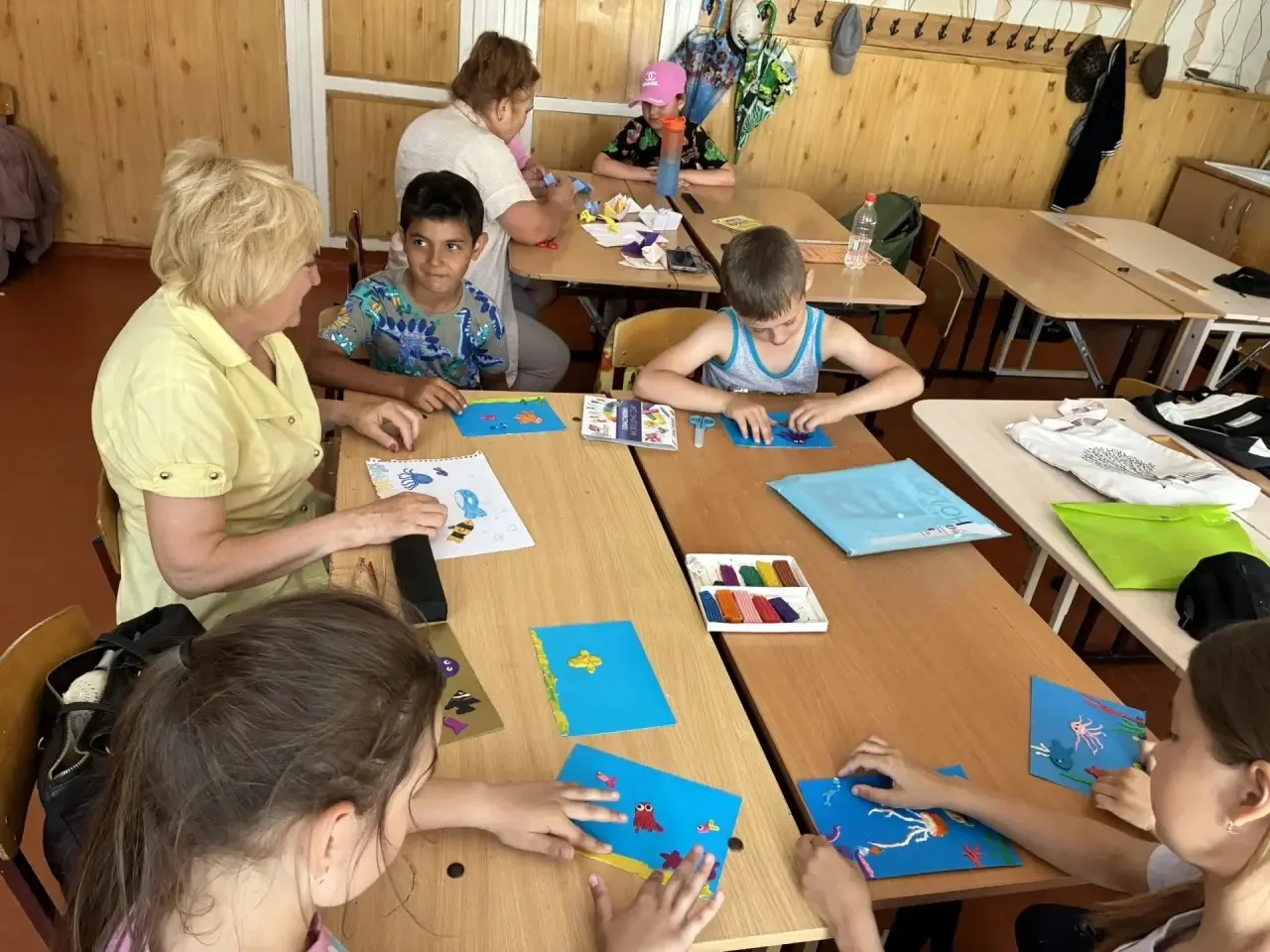 🎨✨ Сегодня воспитанники нашего лагеря посетили кружки Центра детского творчества!

Ребята с большим