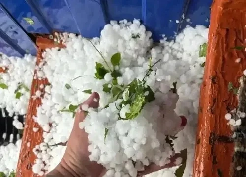 ❗️ Уважаемые жители!

В селе Московское случилась беда, сегодня там прошёл крупный град. От стихии с