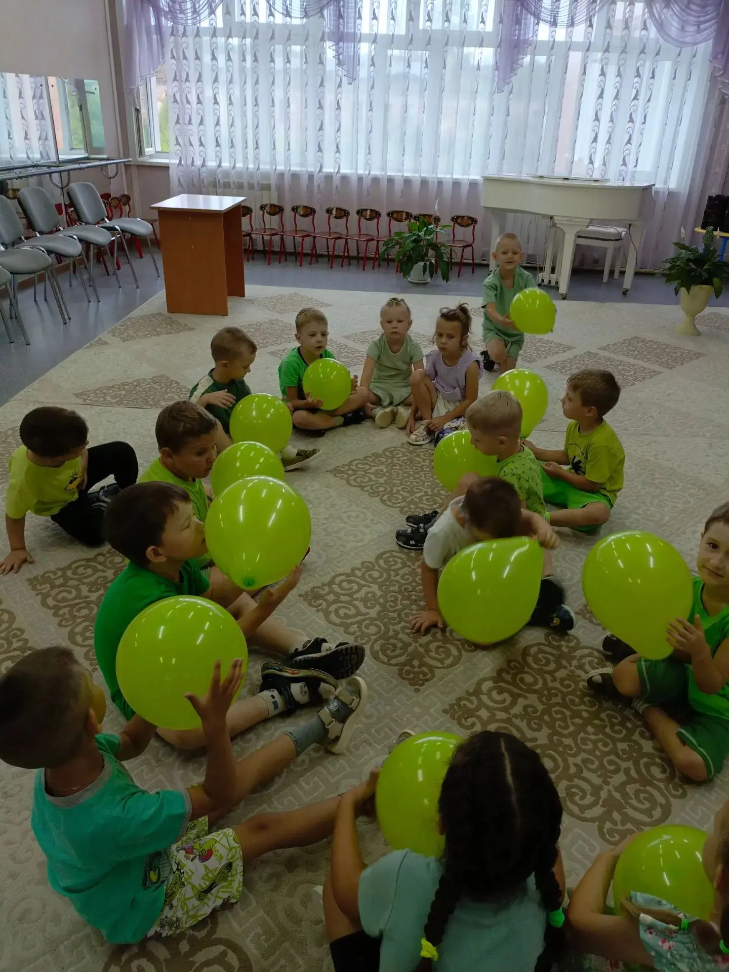 ✅День зелёного цвета" - ещё один день радости, положительных эмоций и восторженных глаз в группе" Се
