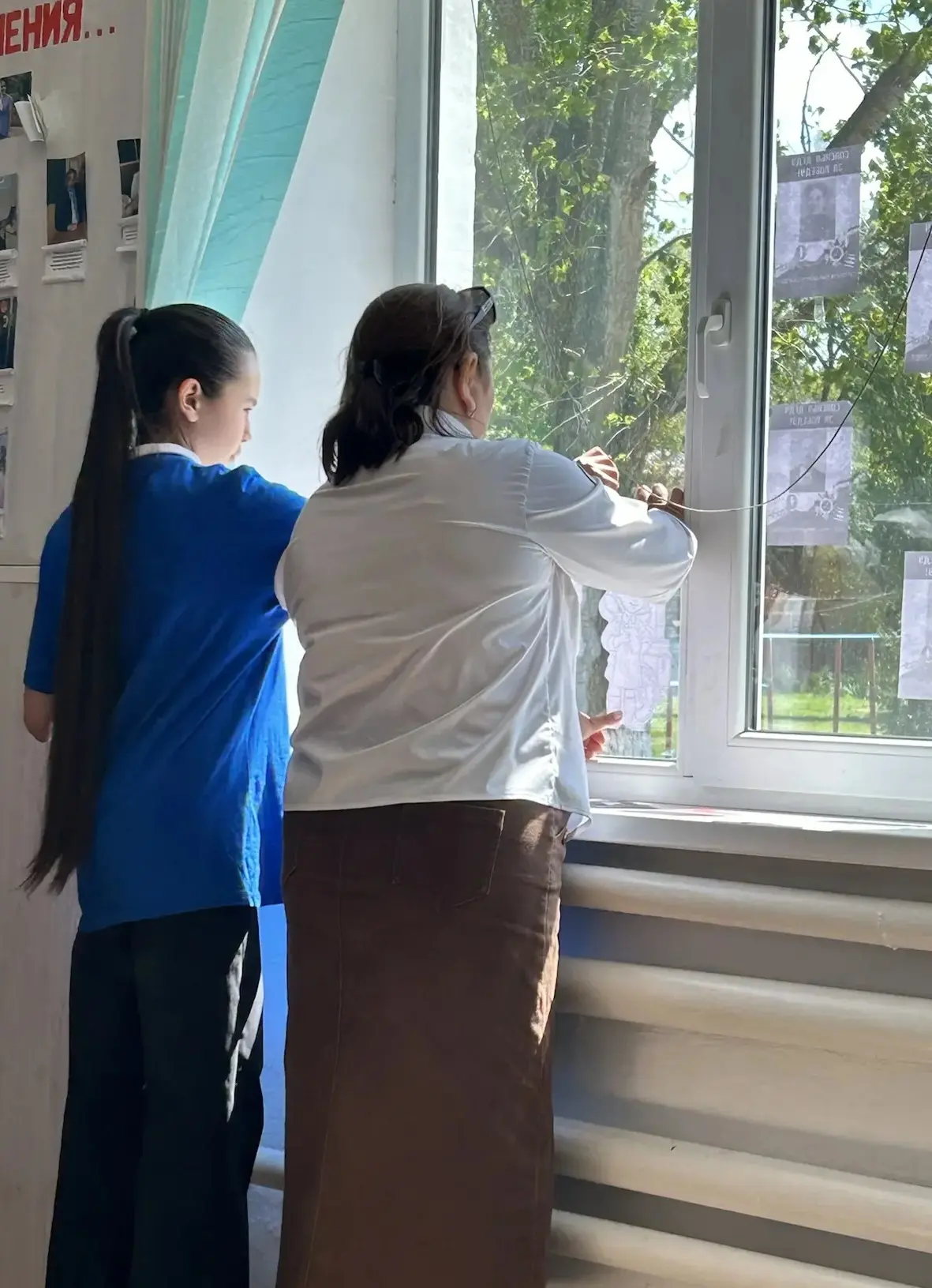 Лица Победы в каждом окне 🇷🇺

В преддверии великого праздника активисты «Движения Первых» вместе с
