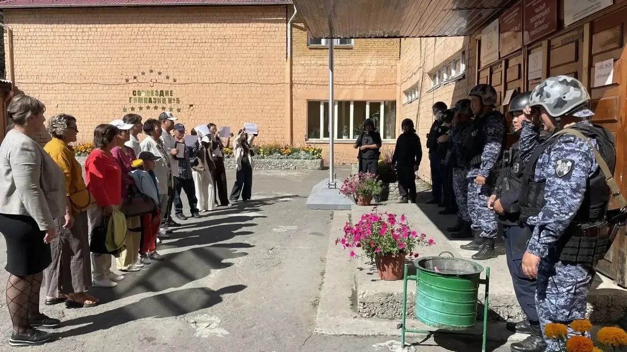 На избирательных участках Тувы проводятся тренировочные учения по антитеррористической ...