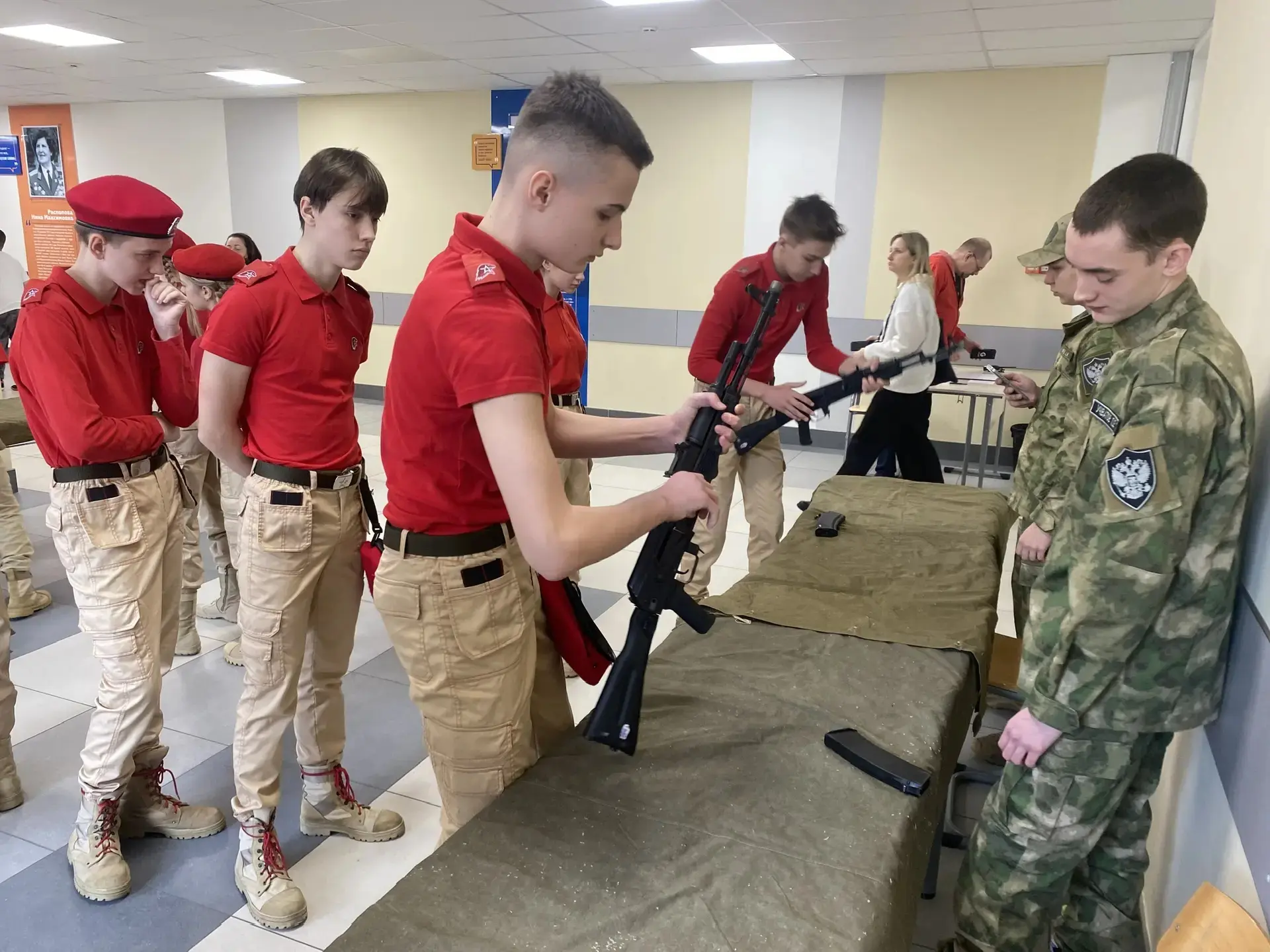 Отличный результат  юных патриотов!  🇷🇺Две команды наших отважных юнармейцев хорощо прошли все испыт