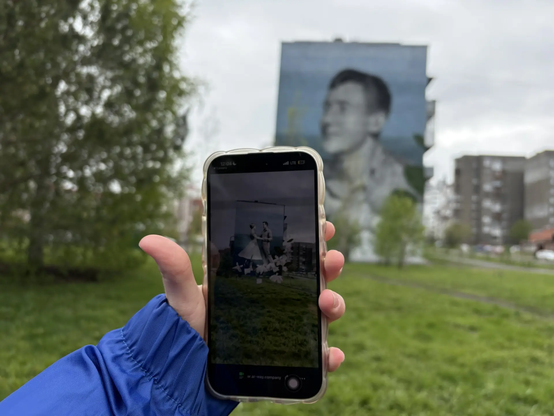 🎖️В Кемерове реализуют проект дополненной реальности «Муралы Победы», который оживляет историю    🎗️
