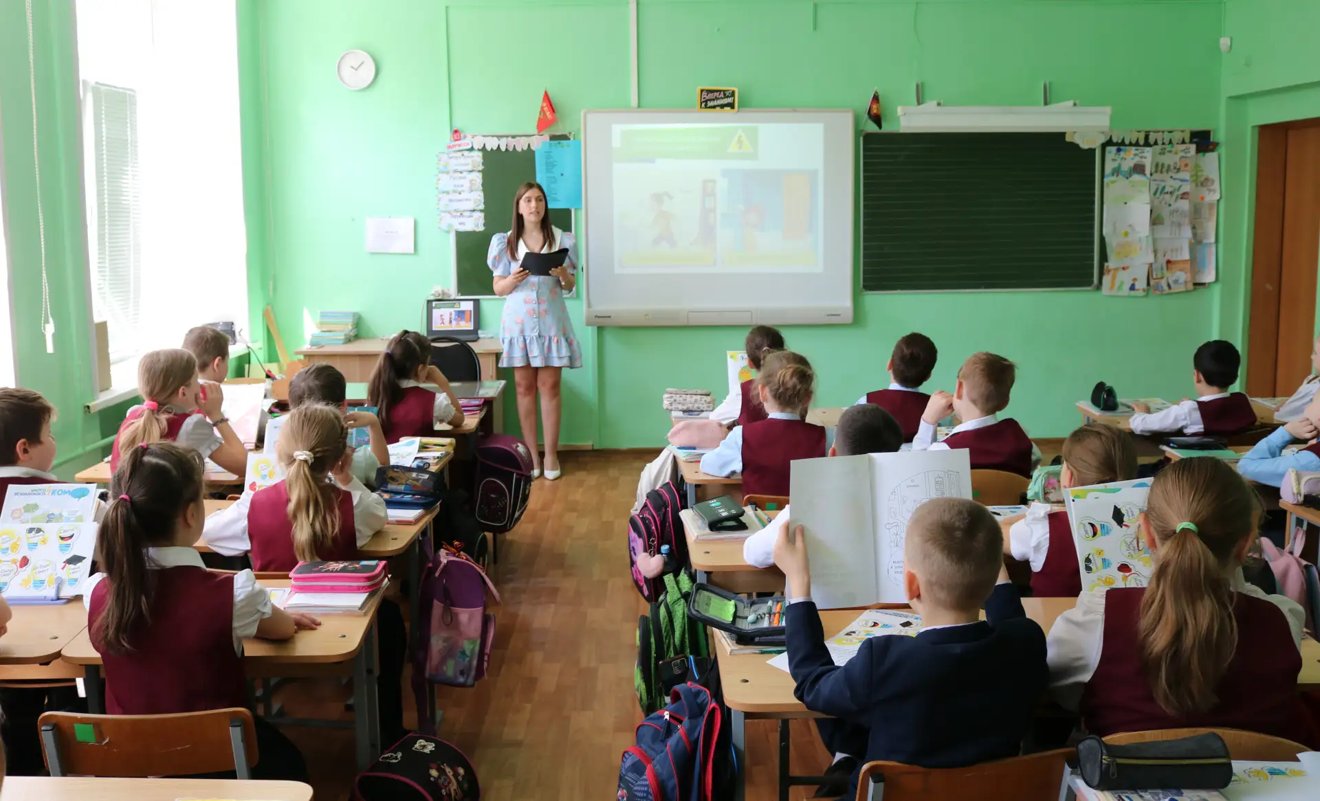 ⚡Безопасная дружба с электричеством

🧑‍🏫Перед летними каникулами специалисты «ТНС энерго Пенза» пр