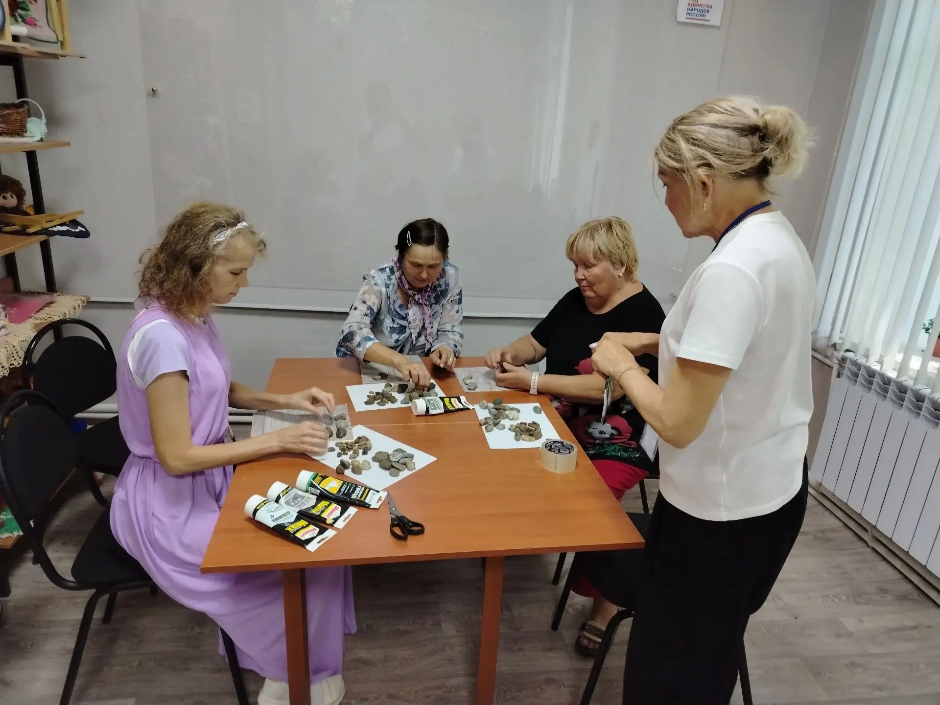 Массажный коврик изготовили в романовской «Творческой мастерской «Доброцентр»