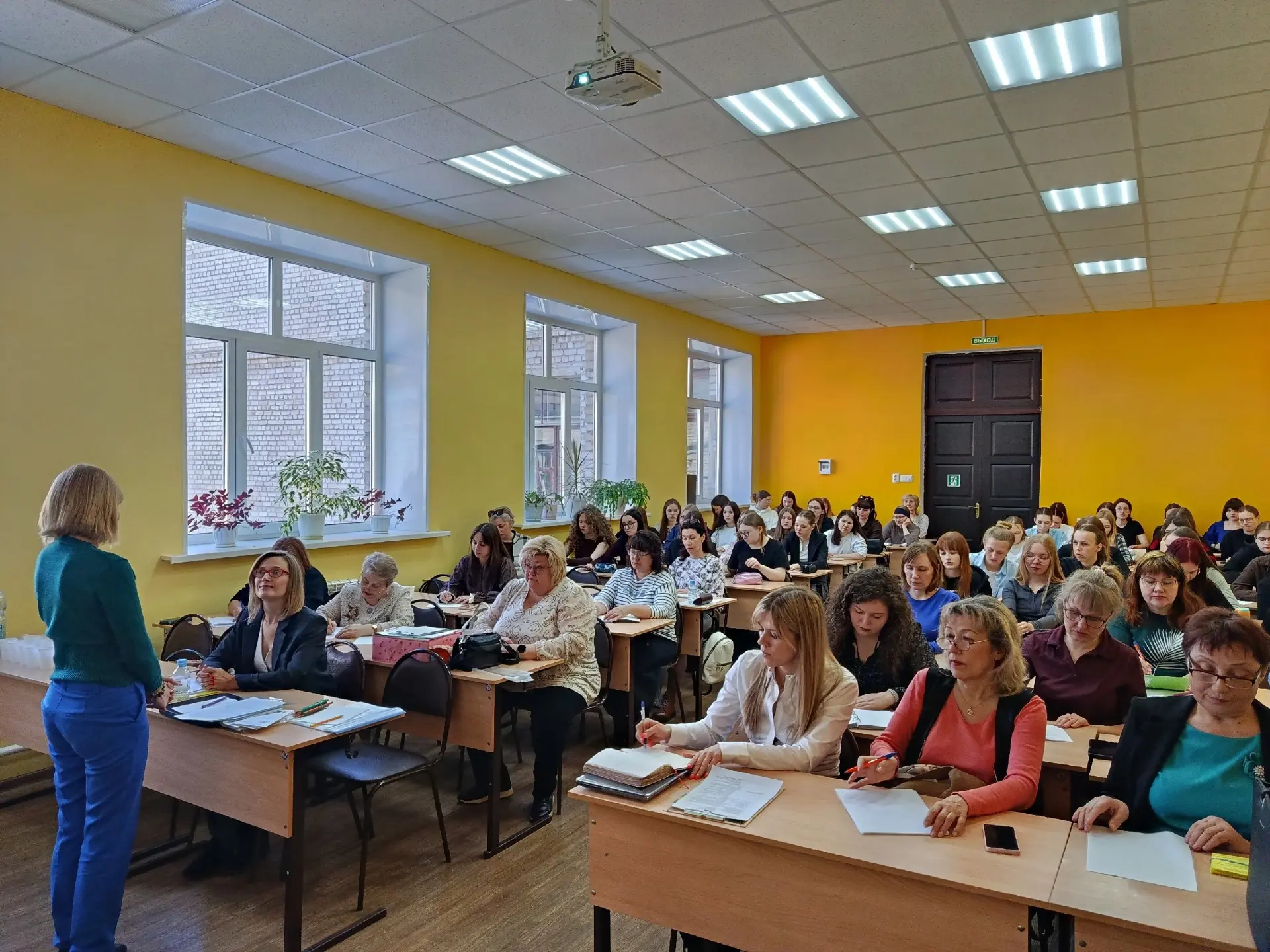 💫 Когда педагоги делятся идеями — выигрывает всё образование!  16 апреля в Кирове состоялся окружной