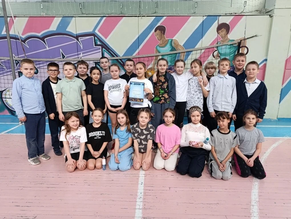 👧 «А НУ-КА, ДЕВОЧКИ!»: ГРАЦИЯ, СКОРОСТЬ И КОМАНДНЫЙ ДУХ  27 марта в нашем лицее прошли долгожданные 