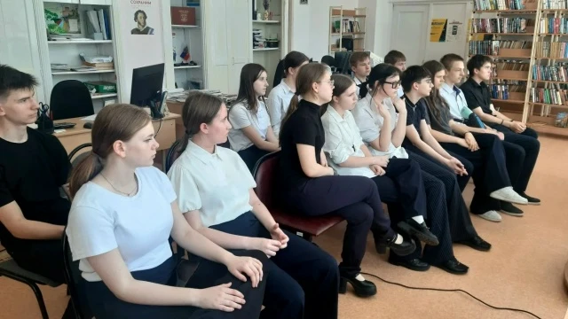 «КТО ЗНАЕТ АЗ ДА БУКИ, ТОМУ И КНИГИ В РУКИ»
Познавательная программа

Ежегодно 24 мая в нашей стране