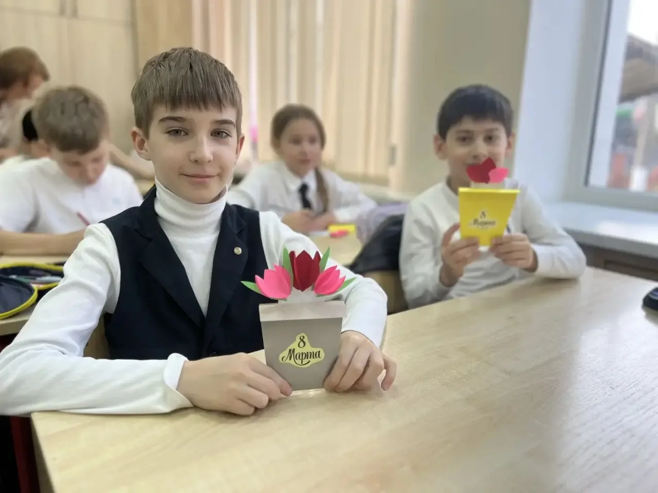 🌸В  нашей школе прошли замечательные классные часы , посвящённый Международному женскому дню.  ☀️Реб