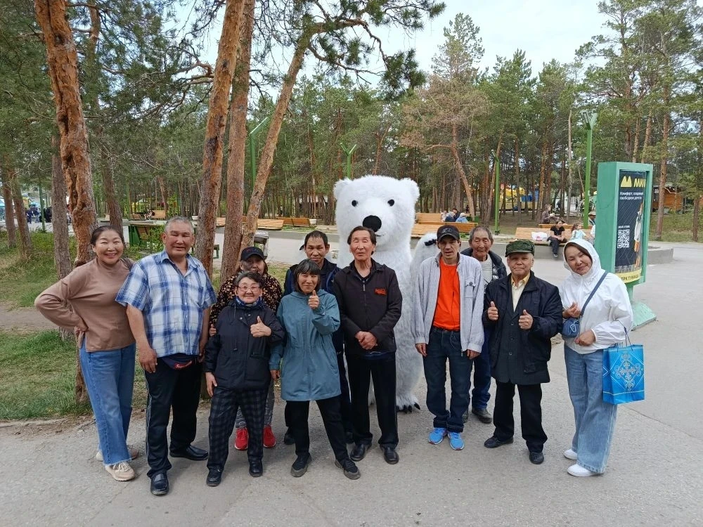 Сегодня был замечательный день в городе! Мы с нашими подопечными начали с прогулки по  ТЦ «Кружало»,