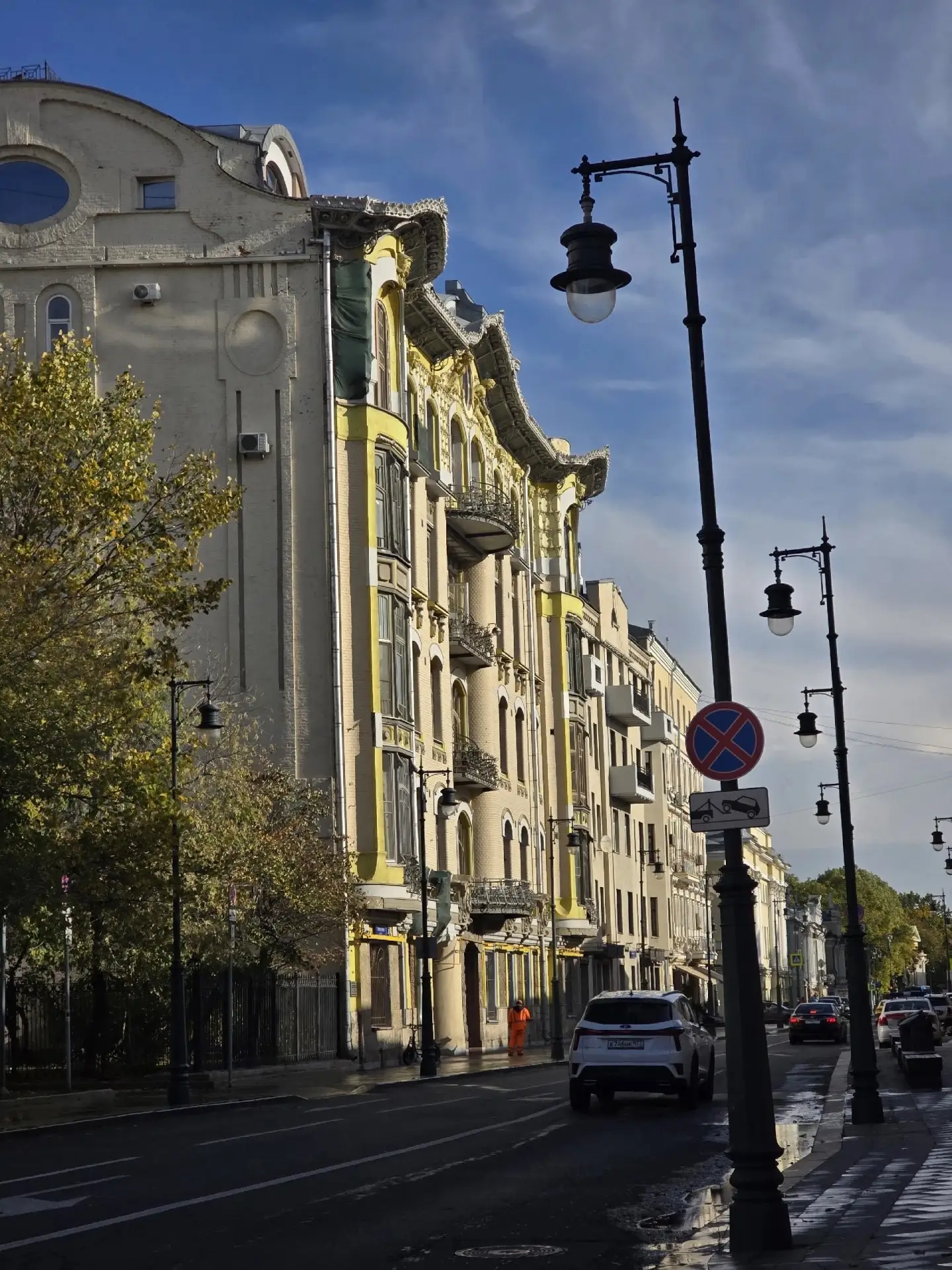 Настоящая Москва прячется в маленьких старых улицах. Как думаете, где в нашем районе мо...