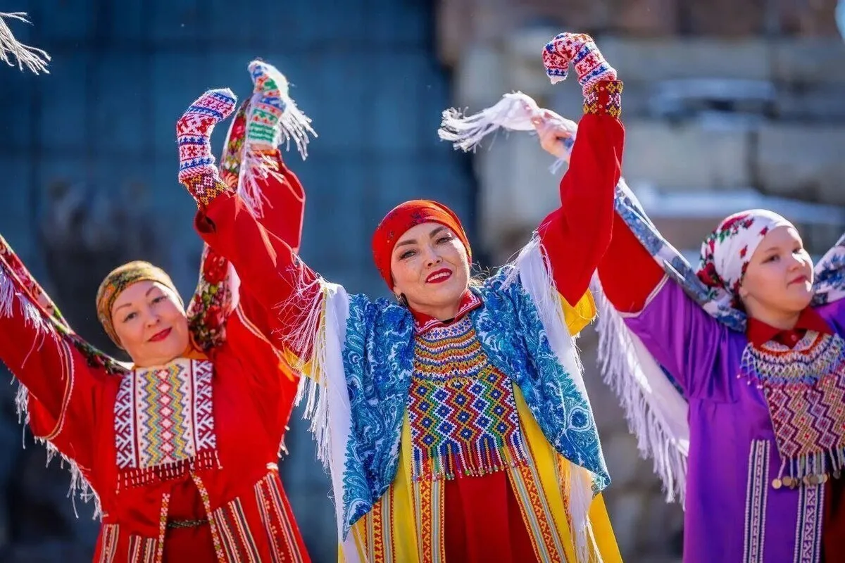 🌍 День коренных малочисленных народов России: Югра сегодня  Ханты, манси, ненцы — народы, веками жив