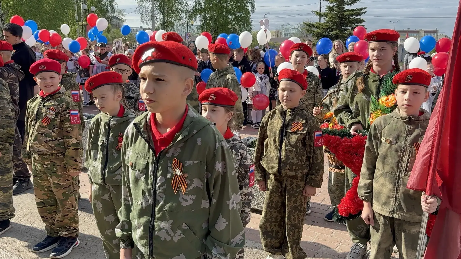 Курсанты ВПК «Витязи» МАОУ СОШ им. С. Е. Кузнецова. В этих ребятах — крепость характера и преданност